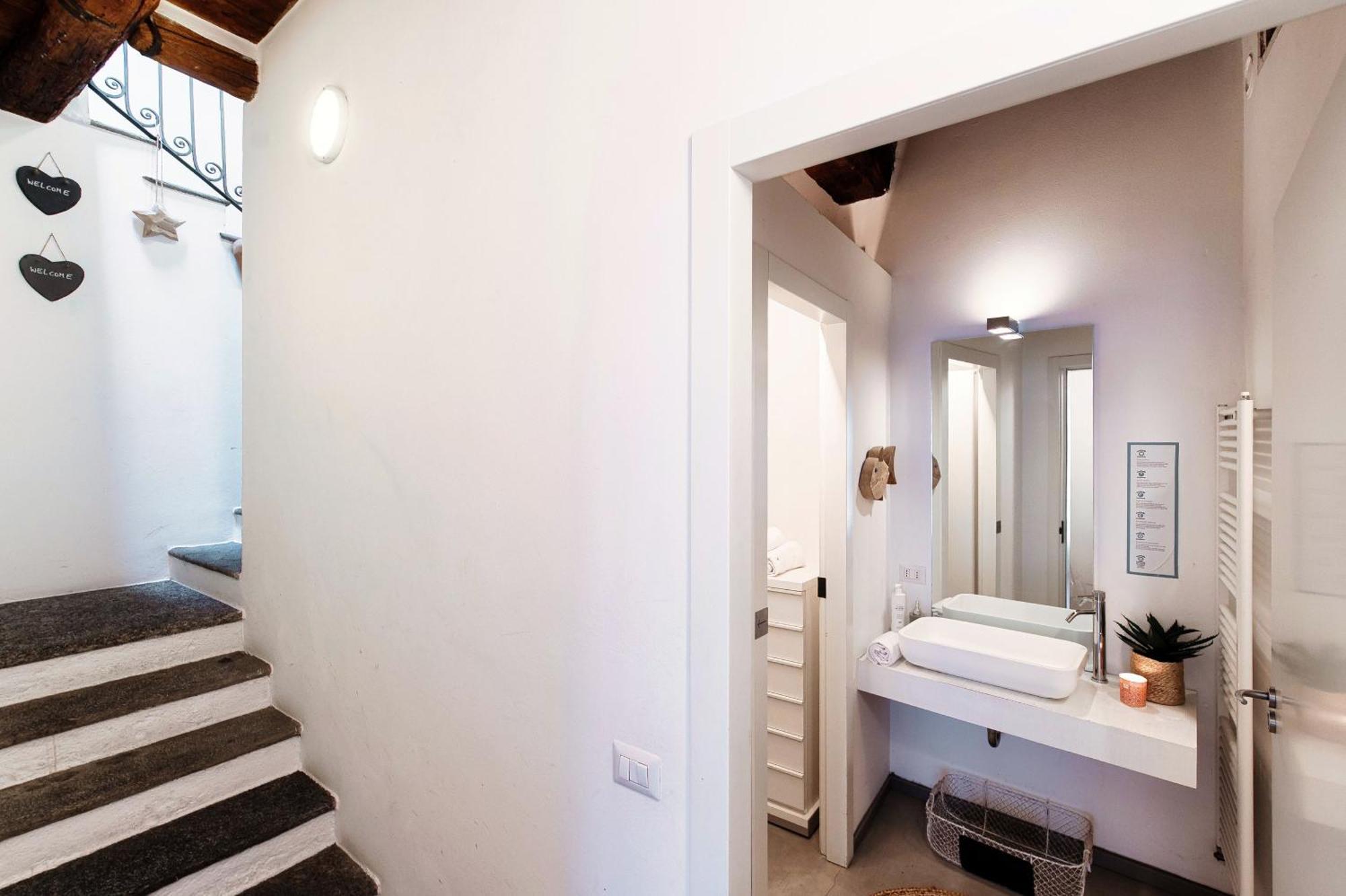 Corte Delle Rondini - Bymyhomeincomo Exterior photo