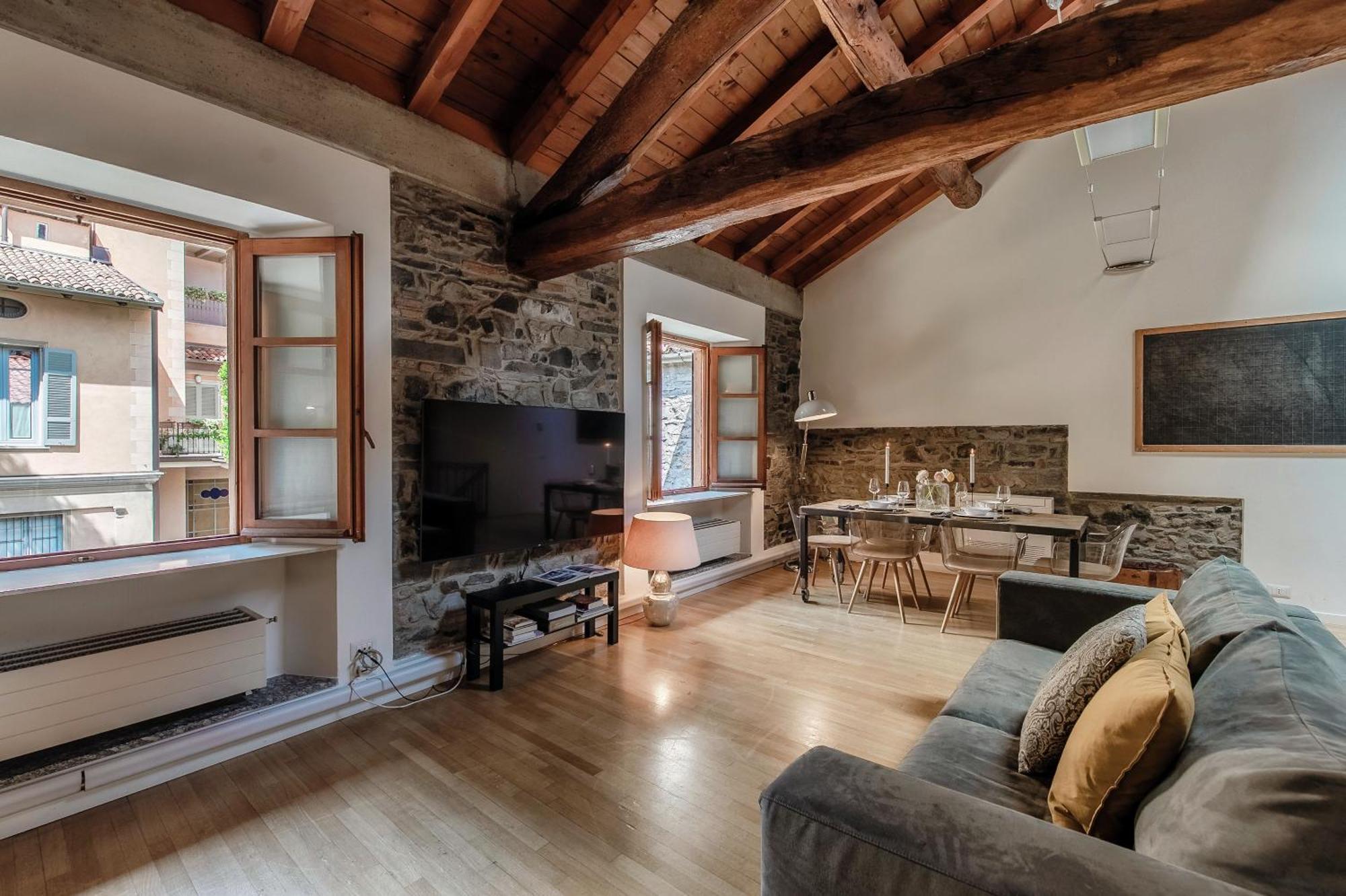Corte Delle Rondini - Bymyhomeincomo Exterior photo